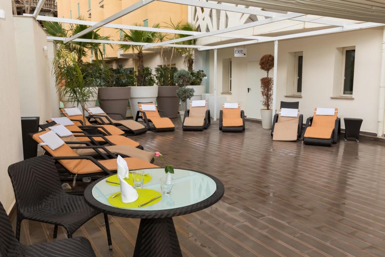 New Day Hotel Algír Kültér fotó